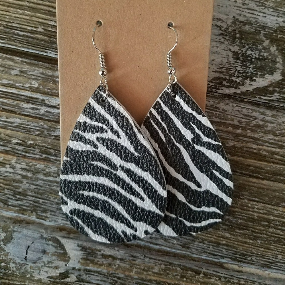 💃5 for $20🕺:Zebra Faux Leather earrings